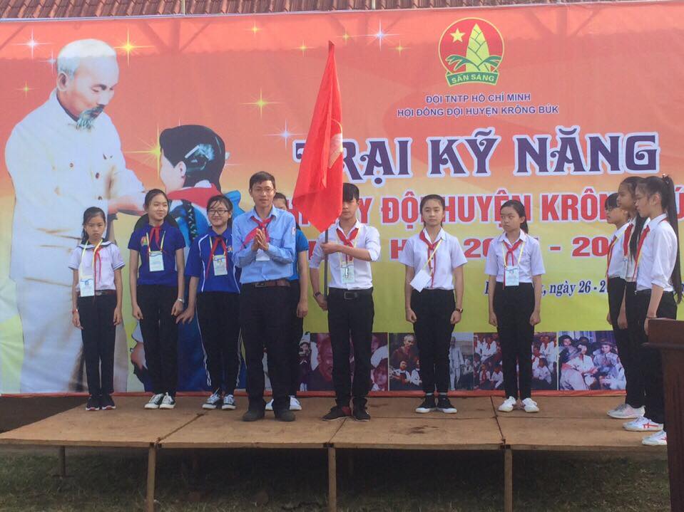 Trại kỹ năng Chỉ huy Đội huyện Krông Búk năm học 2017-2018.